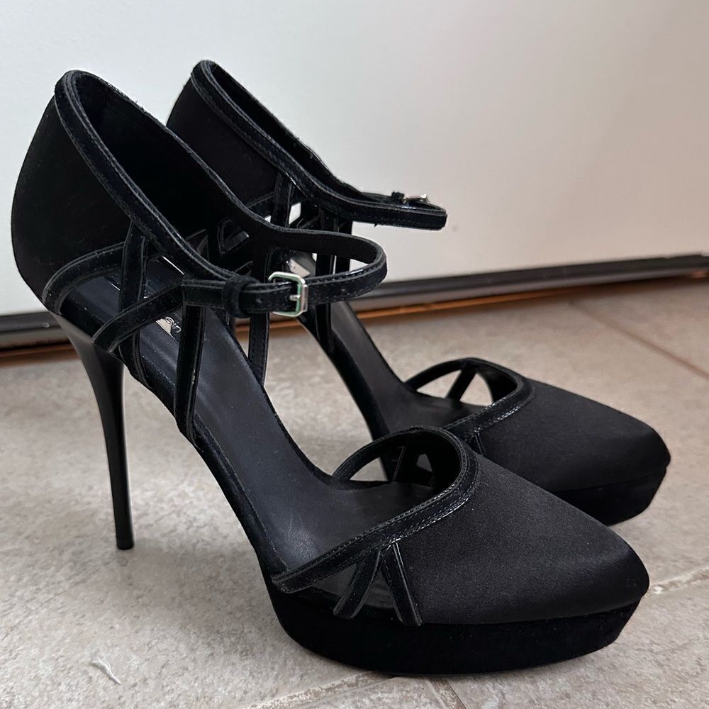 Calvin Klein Collection Black Satin Suede Platform Pumps with Strap‎ Size 9 8.5